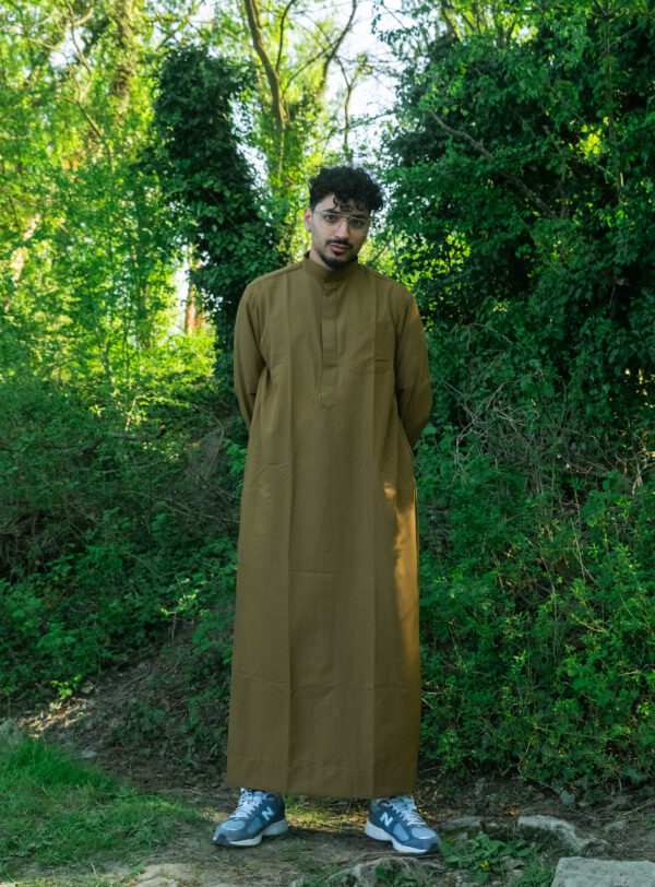 Qamis Koweit Marron